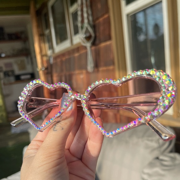 Dolls Kill Accessories - NEW bedazzled heart shaped sunglasses